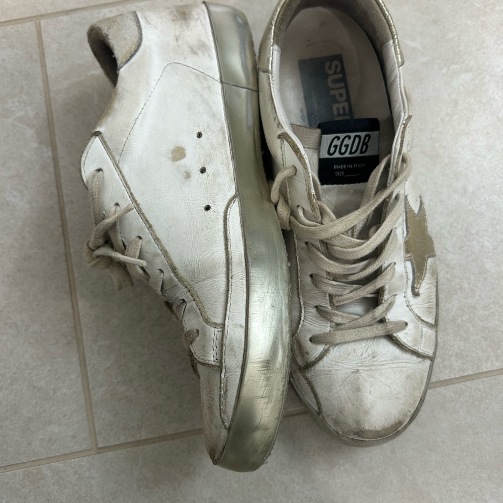 Golden Goose White and Gold Sneakers - Picture 2 of 4